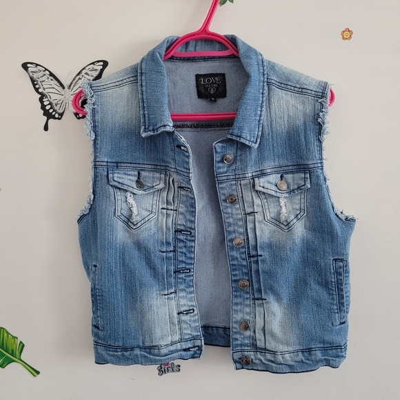 Jean jacket - Picture 1 of 3